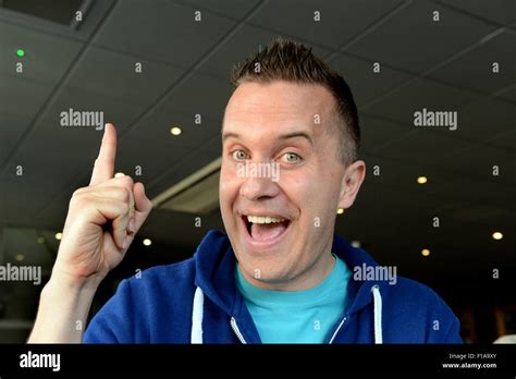 phil gallagher|did mr maker kill himself.